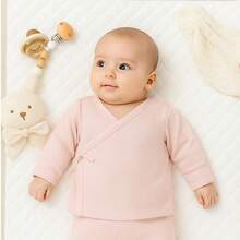 SET DE 3 CAMISETA PLAYERITA INTERIOR DE ABROCHADO CRUZADO MANGA LARGA PARA BEBE EN TELA SUAVE, UNA PRENDA UTIL PARA ARROPADO Y FRESCO - Rosa - Ver 2