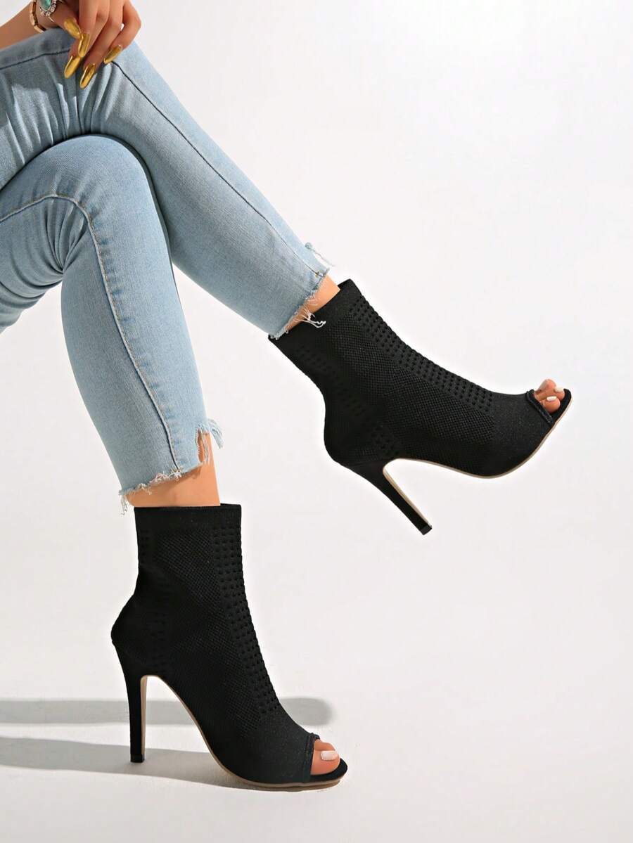 Fashion Knitted High Heel Boots. Perfect Combination Of Elegance And Individuality. Fashion High Heel Boots, Knitted Mesh Boots, Stiletto Design, Knitted High Heel Boots.