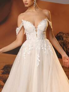 Elasola فستان زفاف بياقة عارية الكتفين وياقة عميقة على شكل حرف V مزين بالدانتيل، فستان كرة ذو تنورة رومانسية من التول للعرائس للحفلات الخارجية والحدائق، فستان زفاف للعروس مزين بالدانتيل وله ذيل، باللون العاجي من التول