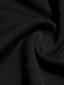 Camiseta Vintage para Entusiastas de las Carreras de Fórmula con Silueta de Fanático de las Carreras - Negro - Ver 3