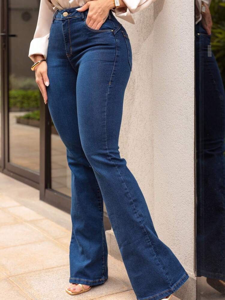 Calça Flare Jeans Feminina Lavagem Azul Cintura Alta Boca de Sino com Lycra Modeladora Levanta Bumbum - Azul - Visão 15