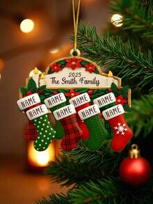 Décoration de Noël personnalisée de bas de Noël de famille avec 2 à 8 noms personnalisés. Décoration festive de vacances 2025, cadeau souvenir pour les parents, grands-parents, amis. Parfait pour le sapin de Noël, la décoration de la maison, ornement personnalisé pour les rassemblements en famille - Multicolore - Voir 12