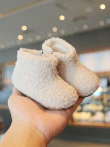 Infant Furry Boots Princess Shoes, Winter Plush Boots, Girls' Short Boots Soft Bottom Baby Toddler Shoes, Lightweight Flat Boots, Suitable For Babies Indoors And Outdoors - Beige - View 1