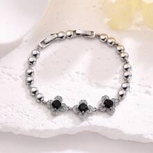 1pc Fashionable Cute Clover Shaped Women Bracelet, Suitable For Daily Wear