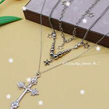 Women Pendant Necklaces