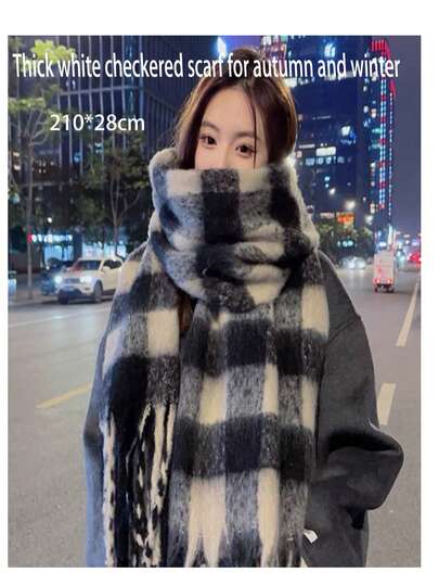 1 chiếc khăn choàng giả lông cừu đa năng, chất liệu pha mohair, họa tiết kẻ caro, dày dặn, thanh lịch, phù hợp với trang phục mùa lạnh, lớp áo ấm áp cho công sở hoặc trang phục thường ngày cuối tuần, hoàn hảo cho thời điểm chuyển mùa thu đông. Chất liệu mềm mại nhưng bền chắc với họa tiết kẻ caro nổi bật. Ấm áp thoải mái, món quà lý tưởng cho các ngày lễ và dịp đặc biệt. Nhẹ nhàng nhưng che phủ tốt.