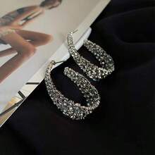 A Pair Of High-End French Retro Earrings With A Niche Fashion Design, Perfect For Daily Wear, Commuting, And Gatherings - An Ideal Gift - 黑色 - 查看 2