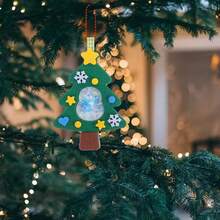 DIY ozdoby świąteczne, choinka, wianek Świętego Mikołaja, wiszący wisiorek na przyjęcie świąteczne, wiszący materiał z włókniny, dekoracja dla dzieci, świąteczna kreskówka z włókniny, wiszący wisiorek z włókniny, zestawy DIY, materiały dla dzieci, łatwe do wklejenia akcesoria, rękodzieło, puzzle z włókniny, zabawki, wianek z włókniny