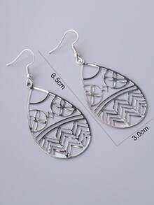 1 Pair Women's Lightweight Hollow Water Drop Earrings