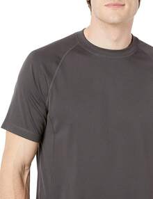 Essentials Men's UPF 50 Quick Dry Short Sleeve Swim Shirt - 深灰色 - 查看 4