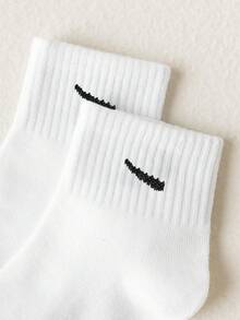 10 Pairs Of Children's Mixed Solid Colors And English Letters Face Parallel Bar Pattern Children's Socks, Unisex Mid-Tube Socks, Suitable For Daily Casual Wear, Random Sports Sock Styles, Breathable And Sweat-Wicking, Versatile And Casual Kids Socks - Multicolor - View 6