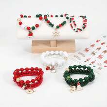 圣诞串饰手链 4 件套 - 可爱的节日圣诞老人、驯鹿、手套吊坠，带仿珍珠电镀时尚首饰，适合女性完美的圣诞礼物或节日庆祝配饰、节日珠宝配饰