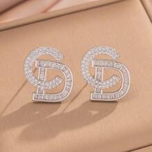 2pcs/Set 2025 New Minimalist CD Letter Luxury Sparkling Stud Earrings, Versatile & Elegant Earrings - Letter CD Earrings - View 4