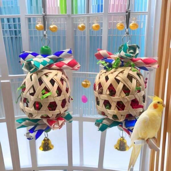 1pc, 2pcs Bird Lantern Toys, Pure Natural, Hand-Woven, Parrot Bite And Tooth Grinding Lantern Toys, For Birds To Relax And Play, Birdcage Decoration, Bird Products, Spring Outdoor Bird Attracting Toys, Birdcage Decoration, Random Colors