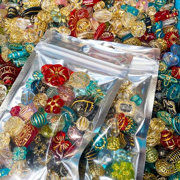 100G Vintage Baroque Gilded Beads, Vintage Style With Holes For DIY Jewelry And Bracelet Crafting, 8-30mm Random Mixed Color Beads, Can Make 8pcs Bracelets, Butterfly Heart & Flower Design Beads, Ideal For DIY Bracelets, Earrings & Crafts