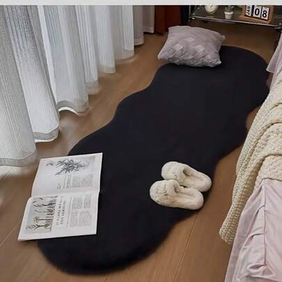 1 pieza Alfombra de peluche negra, alfombra asimétrica de piel sintética suave, tolerancia de recorte de 1-5 cm, adecuada para decoración de Navidad, Acción de Gracias y Año Nuevo, suave y amigable con la piel, alfombra decorativa para sala de estar, dormitorio, baño o cocina, disponible en varios colores, alfombra de dormitorio, alfombra decorativa, alfombra pequeña, alfombra, decoración del hogar, alfombra de sala de estar