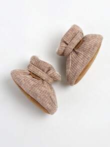 Botitas para bebé, pantuflas cálidas y acogedoras para bebé, zapatos tipo calcetín que se quedan puestos, fáciles de poner, regalos unisex para bebé, botas suaves antideslizantes y ajustables para recién nacidos niños y niñas