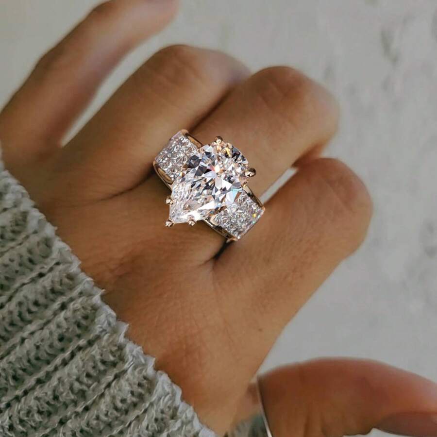 Elegant Ring Inlaid With Shiny Large , Exquisite Jewelry, Suitable For Banquets, Romantic Weddings, And Holiday Gifts - Silver - View 1