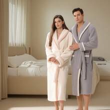 Bata de baño de felpa de nube gruesa de estilo INS nuevo para otoño/invierno, unisex, chal suave y esponjoso, cuello de solapa, pijama de peluche de manga larga para sanar