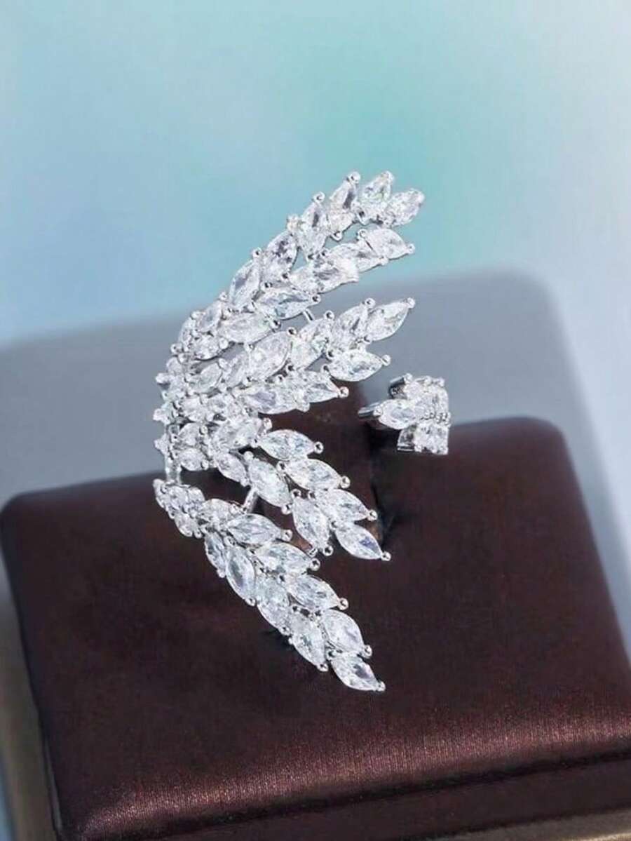 1pc Fashionable Elegant Zirconia Maple Leaf Open Ring