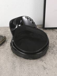 1 件女式黑色和红色闪亮皮革防水铆钉朋克风格平顶报童帽，适合派对、表演、购物和拍照