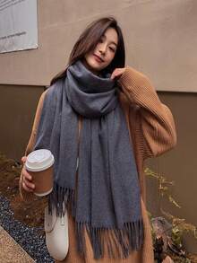 1条女士流苏羊绒围巾，加厚保暖披肩，纯色，70*200厘米柔软披肩，多功能保暖围巾/披肩，二合一，厚实保暖，秋冬季百搭颈部围巾，适合室内外使用，冬季送给女友或母亲的绝佳礼物 - 彩色 - 查看 9