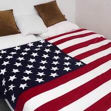 Ultra-Soft American Flag Print Flannel Blanket, Anti-Tear , All-Season Cozy Throw For Bed, Sofa, Camping, Office Machine Washable Patriotic Home Decor Gift Four Seasons Universal Multifunctional Blanket/Perfect Gift, 280GSM Blanket With Modern Aesthetic Design And 2D Printing Technology Is An Ideal Companion For Sofa Napping, Traveling Camping, Home Decoration And Office Embellishment. A Thoughtful Gift For Thanksgiving, Christmas, Valentine's Day, Father's Day, Mother's Day And Other Festivals Special Moments Such As Birthdays, Weddings, Anniversaries And More. Exclusive Gifts For Family Members, Partners, Parents, Grandparents Or Dear Friends. They Are Perfect For Beds,  Living Rooms, Offices, Beaches,Newly Expanded Themed Collections To Meet A Variety Of Styles And Scenar. - 多色8 - 查看 4