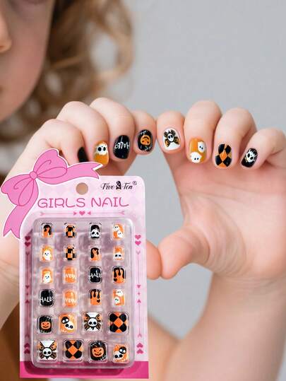 1 boîte de 24 pièces de faux ongles, ongles pressés, éléments mignons d'Halloween, patchs d'ongles de dessin animé pour enfants, autocollants d'ongles imperméables et colorés. Convient comme jouets et cadeaux pour la fête d'Halloween des enfants.