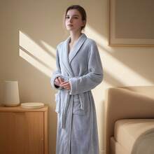 Bata de baño de franela suave y cálida para mujer, otoño/invierno, bata de dormir con cuello de chal grueso, bata de ducha esponjosa y cálida, chaqueta casual para el hogar
