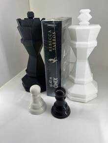 Libro Alas de Onicx (Saga Alas de Sangre, Rebecca Yarros, Conflictos belicos, Invasiones, Cultura Politica) - Libro único - Ver 3