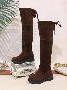 1 双经典时尚过膝靴，适合日常穿着、度假、女孩