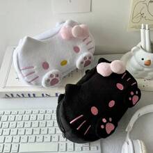 Sanrio 1 pieza Bolsa de almacenamiento de peluche, con diseño de gato lindo y de dibujos animados, gran capacidad, alto nivel de apariencia, ideal para guardar cosméticos, brochas de maquillaje y bolígrafos. Es adecuado para salir a jugar y es imprescindible para viajes de ocio. Es un regalo perfecto para Navidad, Acción de Gracias y cumpleaños para dar a familiares y amigos.