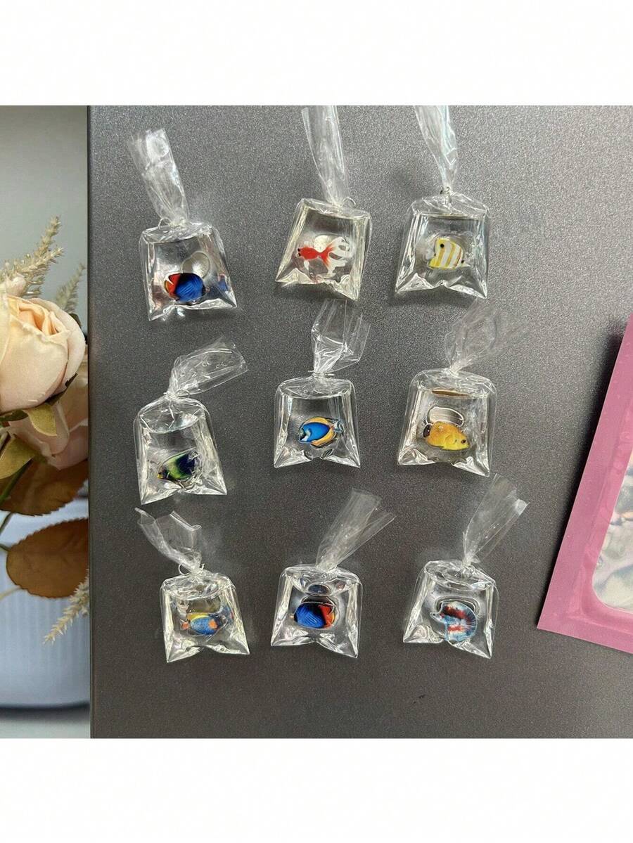 7个逼真水袋鱼冰箱贴，卡通海洋热带小鱼装饰磁贴，个性化冰箱贴，适用于厨房、办公室、白板、储物柜和洗碗机，厨房和家居装饰，派对礼物 - 彩色 - 查看 1