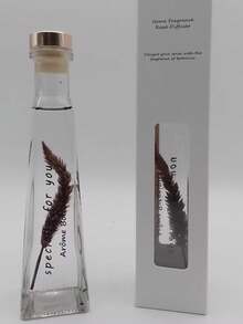 100ml Stylish Reed Diffuser With Embedded Dried Flowers - Perfect Gift For Home Office Aroma Decor.