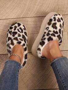 Women's Leopard Print Fuzzy Slippers Cozy Faux Fur House Shoes, Soft PVC Sole, Warm Indoor Winter Slides - Beige Leopard Print - View 3