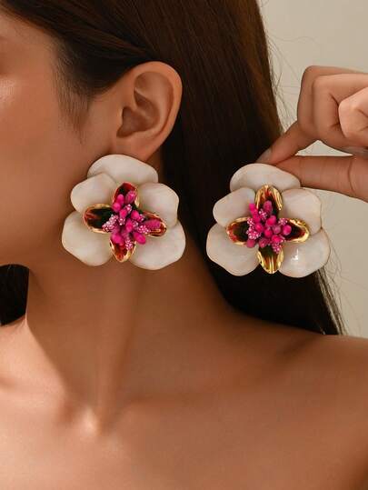 1 par de pendientes elegantes de flores de dos capas, pendientes de flor de margarita beige de lujo ligeros, pendientes florales vintage de dopamina, adecuados para mujeres en vacaciones de playa y uso diario