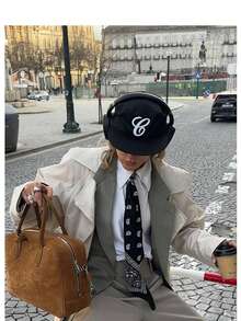 Early Autumn New Flat Top Retro Baseball Cap For Women Three-Dimensional Embroidered Baseball Cap Casual All-Match Flat Brim Baseball Cap For Men