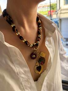 1pc Vintage Design Khaki Leopard Print Scarf, Autumn/Winter; Ceramic, Resin, Enamel & Stainless Steel Multi-Element Pendant Niche Necklace For Women - Brown - View 4