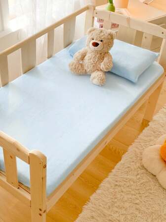 1ชิ้น ผ้าคลุมที่นอนกำมะหยี่สีพื้นหนาสำหรับเด็กทารก ดีไซน์เรียบง่ายและนุ่มสบาย ให้ความอบอุ่นและความสบายตลอดฤดูใบไม้ร่วงและฤดูหนาว