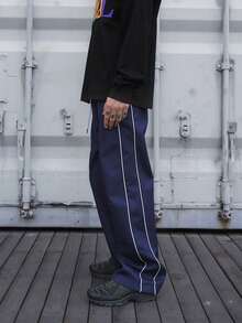 男士条纹拼布撞色休闲宽松直筒裤，适合春秋季节日常穿着、约会、户外运动、街头时尚、百搭