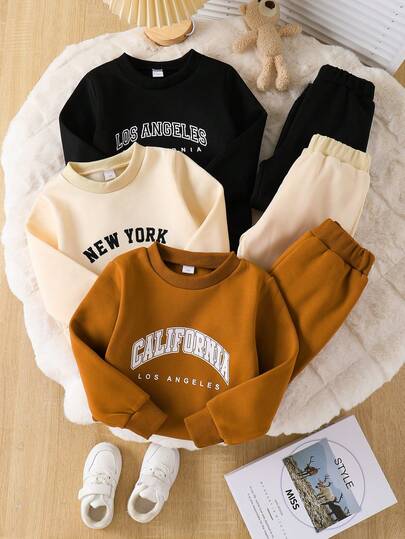 Set de 3 piezas de sudadera y pantalones casuales con estampado de letras para niños pequeños, otoño/invierno