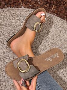 新款春夏时尚品牌 H Style 女士拖鞋，休闲系带一脚蹬罗马凉鞋，舒适一脚蹬穆勒凉鞋，颜色有黑色、米色、棕色、平底、压花、沙漠钥匙、法式优雅水钻厚底坡跟凉鞋、沙滩鞋、简约室内外拖鞋、鳄鱼纹平带拖鞋 - 駝色 - 查看 2