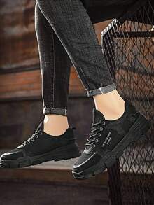 Botas de trabajo transpirables de malla en colores lisos para hombre, zapatos de trabajo resistentes y antideslizantes, botas Chelsea bajas para hombre, zapatillas informales para hombre, zapatos planos y bajos - Negro - Ver 3