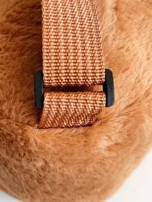 1 件蓬松柔软的可爱水豚背包。轻便时尚的斜挎包。便携式个性化单肩包。 - 棕色 - 查看 5