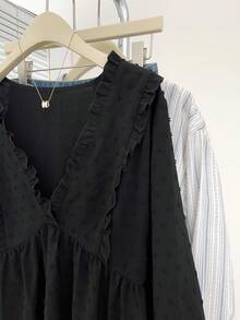 大码女式春季时尚休闲纯色提花荷叶边V领泡泡袖收腰上衣，适合约会、外出、参加婚礼、春季穿着 - 黑色 - 查看 8