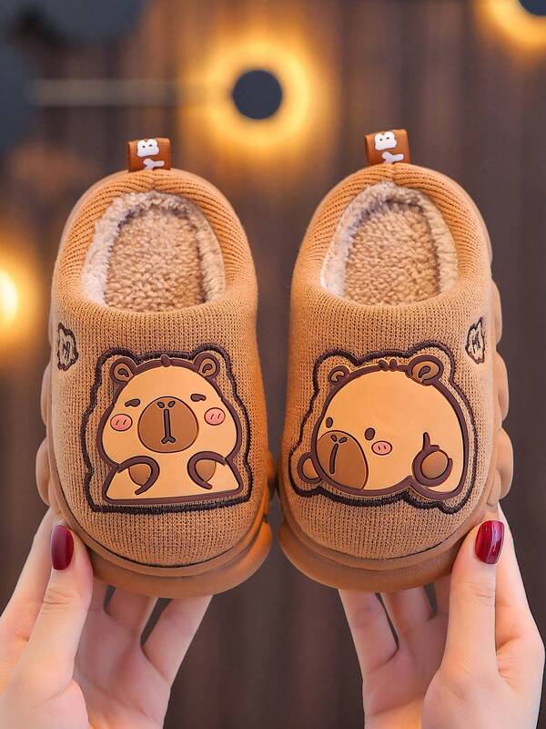 1 Pair Kids Indoor Slippers, Cute Capybara Design, Boys Outdoor Wear Slippers, Suitable For Autumn/Winter
