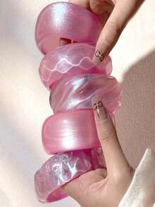 1件新款时尚夸张紫粉色多色闪光树脂手链，不对称波浪极简几何叠戴手镯，送给女朋友的礼物，适合派对、婚礼、工作、旅行、海滩、夜店等场合（请在购买前查看尺码表，此款尺码偏小，高品质，内径：60-63毫米） - 彩色 - 查看 7