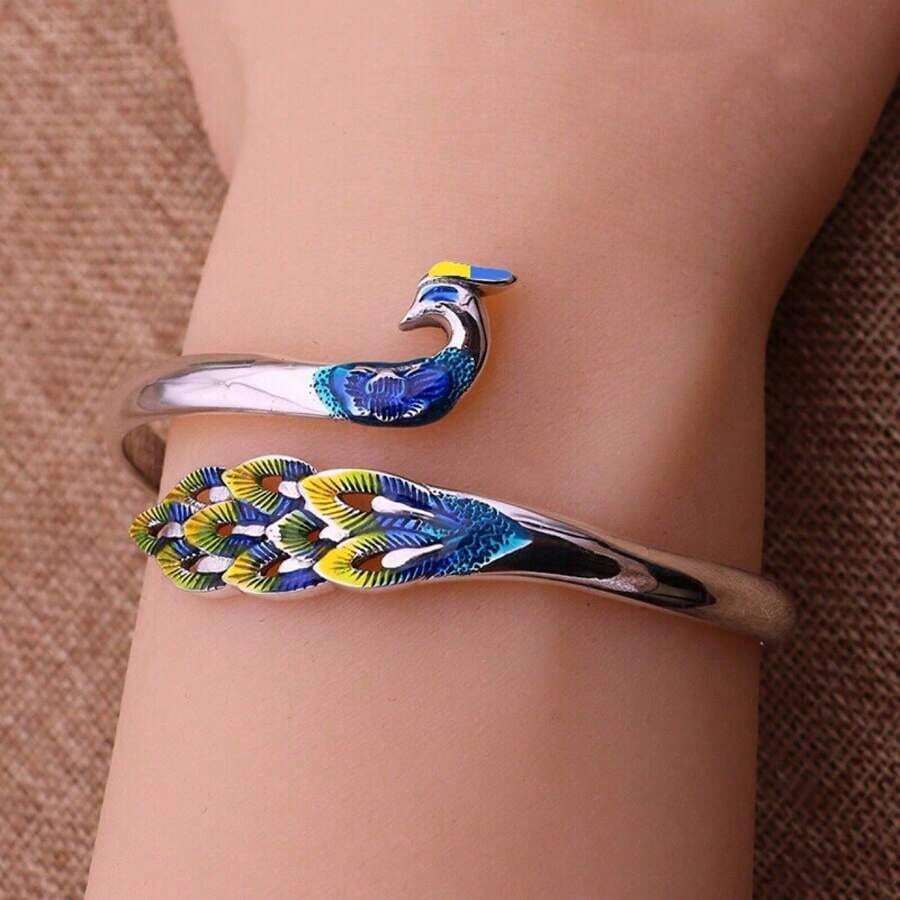 A New Retro Hollowed Out Rainbow Peacock Opening Bracelet, A Fashionable And Minimalist Decorative Bracelet For Women, The First Choice For Gifting To Girlfriends