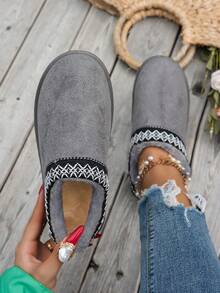 Nuevos Uggs de comercio exterior para mujer, invierno 2024, de terciopelo, cálidos, con suelas gruesas, sin tacón, de dedo cerrado y de lana, tipo zapatillas