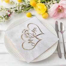 16 قطعة مناديل ورقية بشكل قلب على شكل السيد والسيدة، مقاس 16.5 سم/6.5 بوصة طبقتين للاستخدام مرة واحدة، ديكورات حفلة عائلية سعيدة، هدايا عيد الحبيب، ديكورات طاولة الزفاف، ضروري للمناسبات والحفلات الكريسماسية